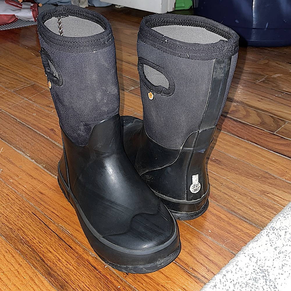 Muck boots